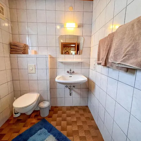 1 By Interhome Apartamento Hollersbach im Pinzgau