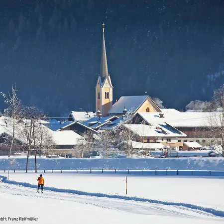 1 By Interhome Hollersbach im Pinzgau